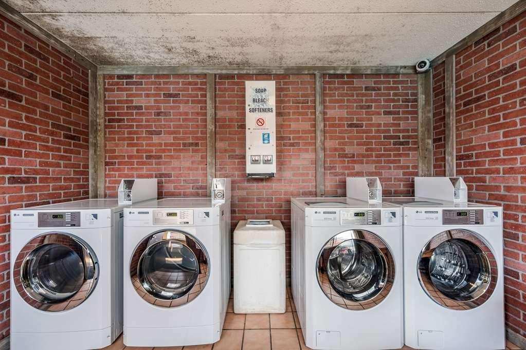 Econo Lodge Inn & Suites University Huntsville Ngoại thất bức ảnh