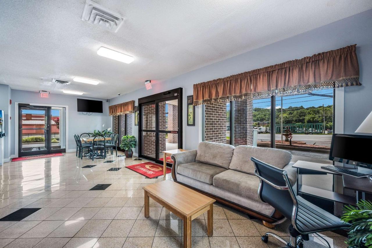 Econo Lodge Inn & Suites University Huntsville Ngoại thất bức ảnh