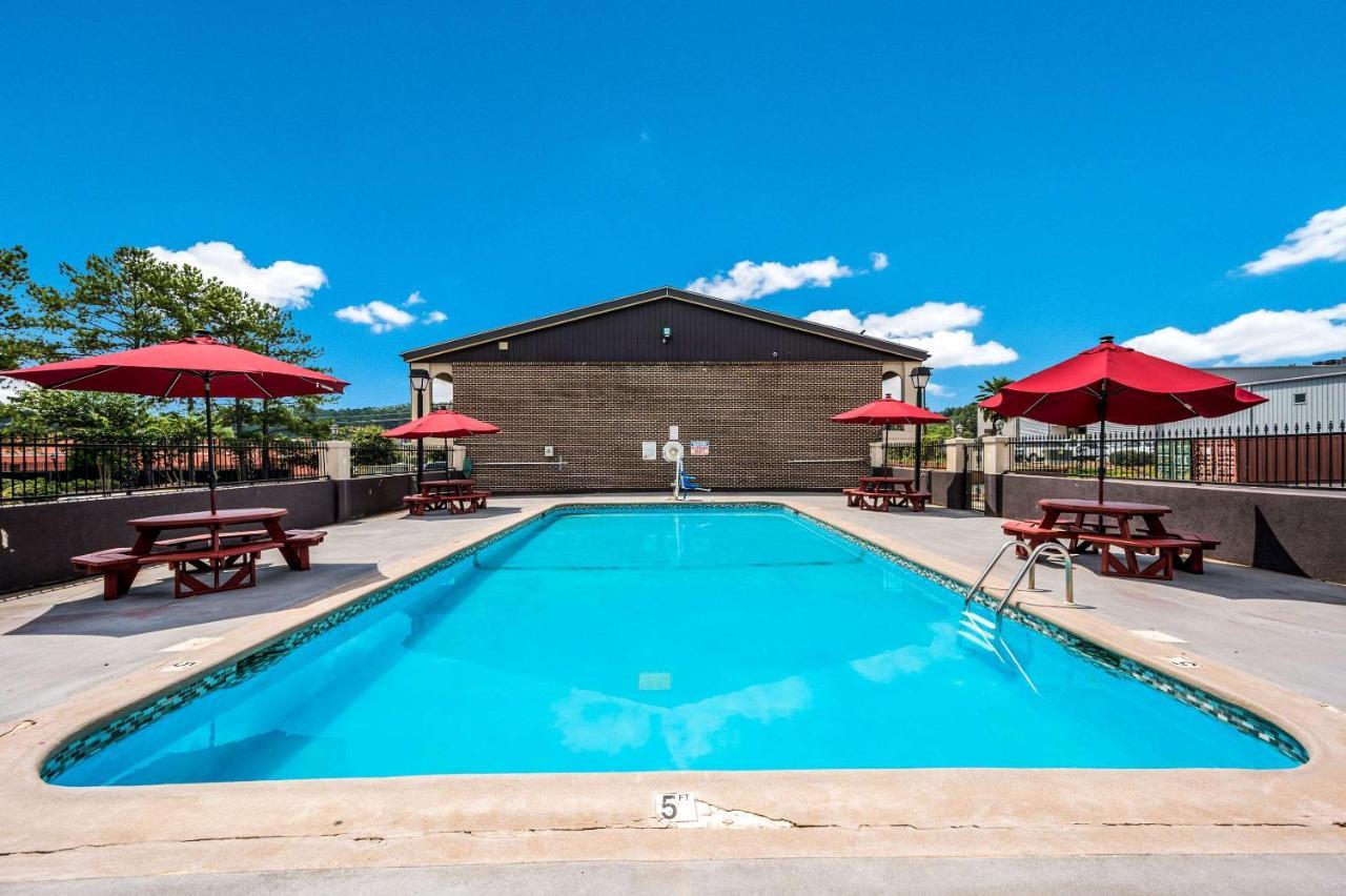 Econo Lodge Inn & Suites University Huntsville Ngoại thất bức ảnh