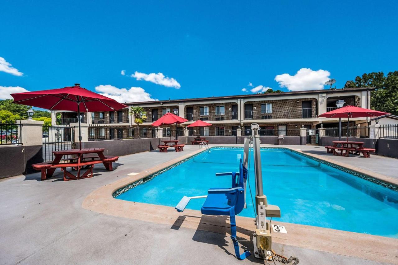 Econo Lodge Inn & Suites University Huntsville Ngoại thất bức ảnh