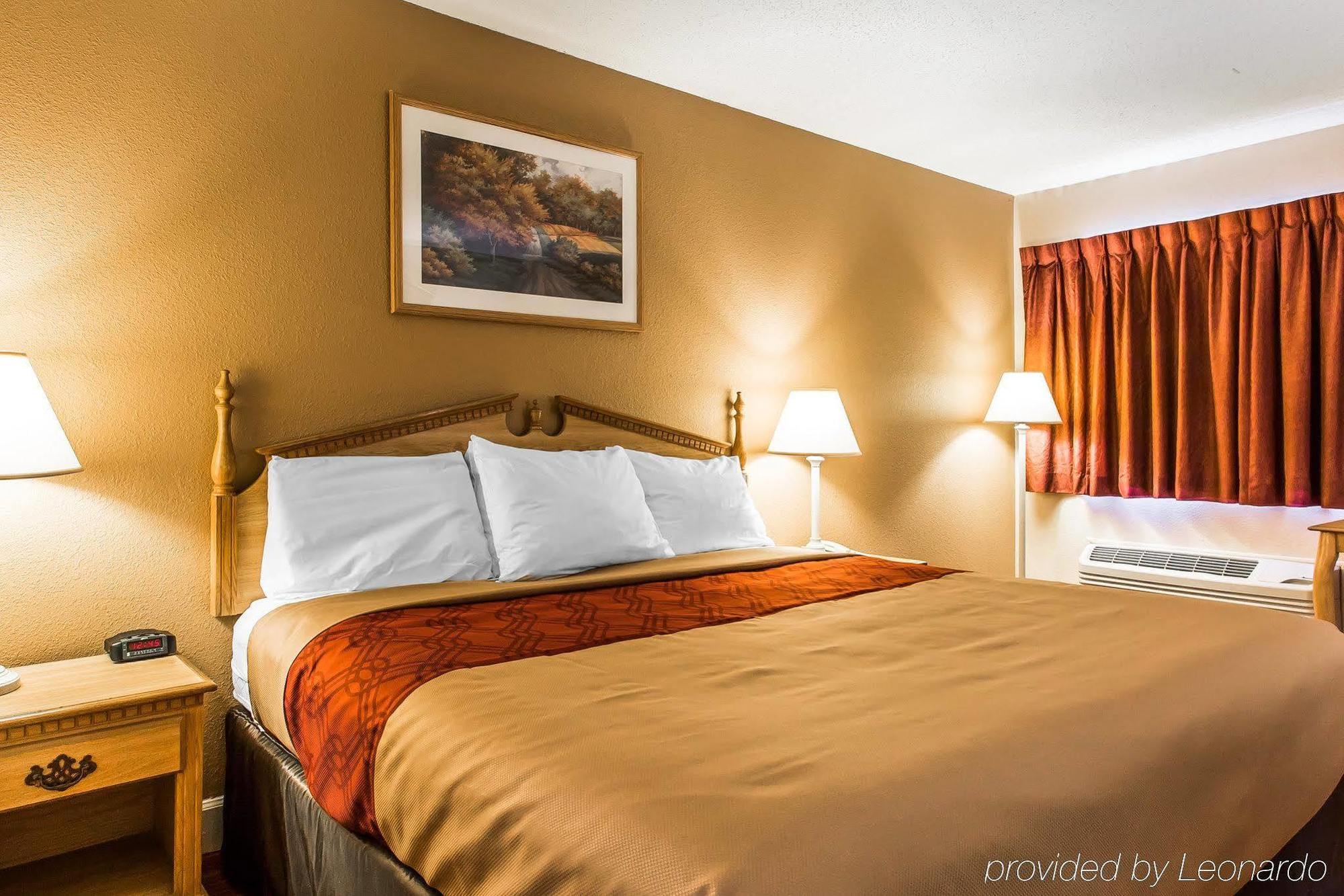Econo Lodge Inn & Suites University Huntsville Ngoại thất bức ảnh