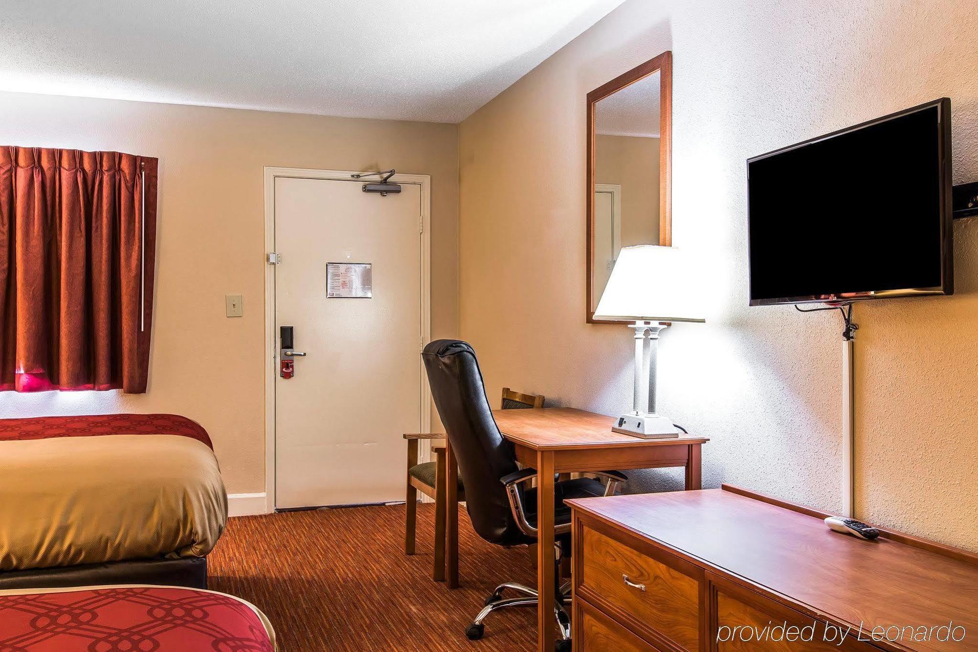 Econo Lodge Inn & Suites University Huntsville Ngoại thất bức ảnh