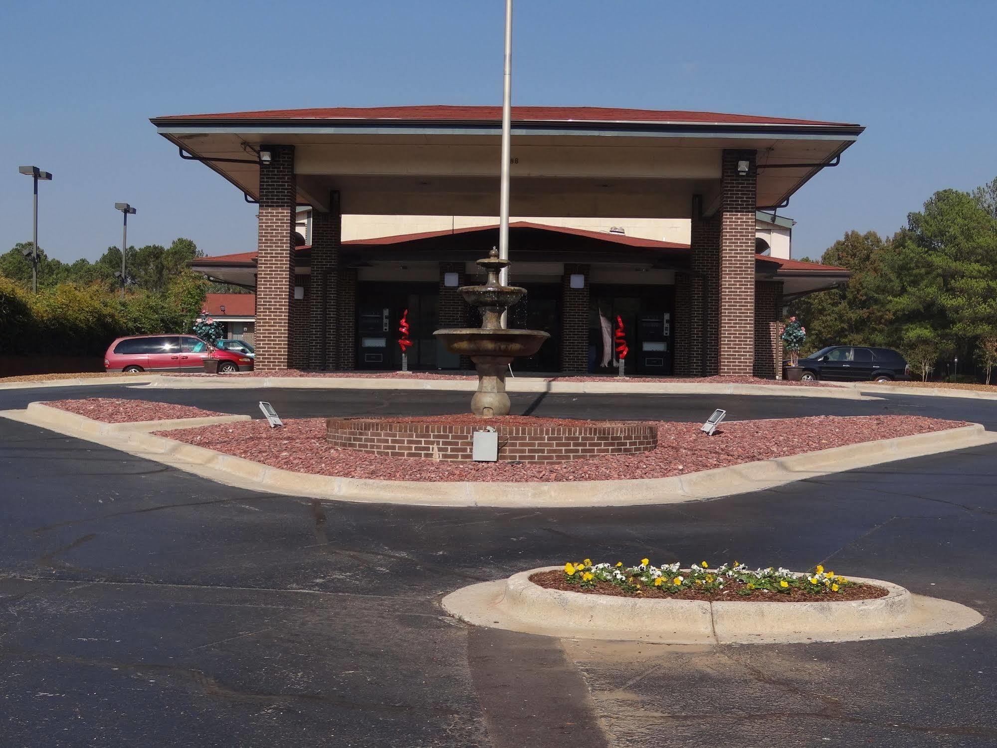 Econo Lodge Inn & Suites University Huntsville Ngoại thất bức ảnh